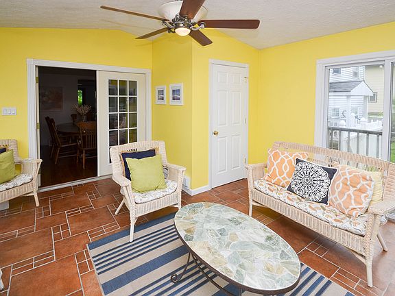 4th image of 5533 Pin Oak Cir