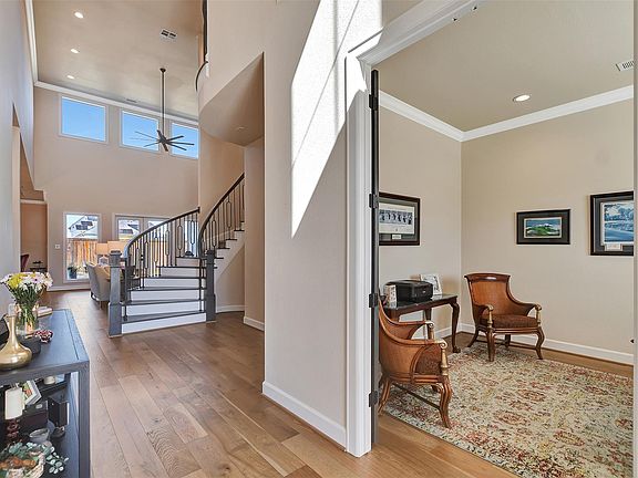 5th image of 1746 Spring View Dr