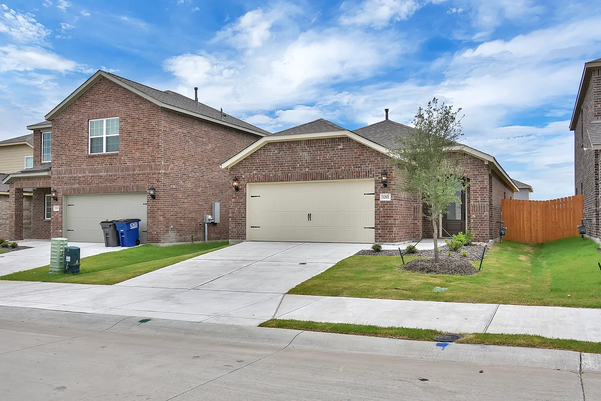 Building Photo - 1211 Princeton Hts