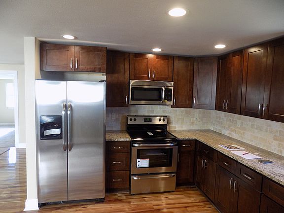 4th image of 6632 Interbay Blvd