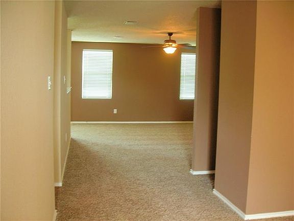 4th image of 8423 Redheart St