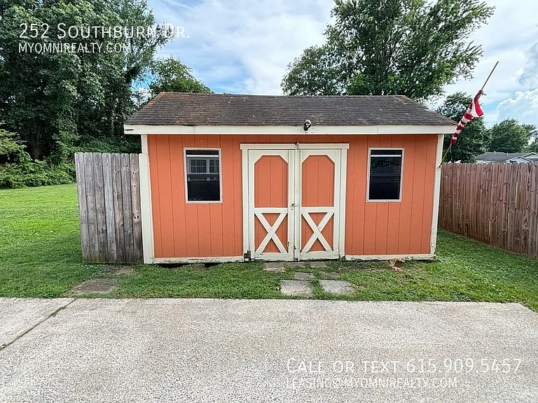 252 Southburn Dr — Photo 22