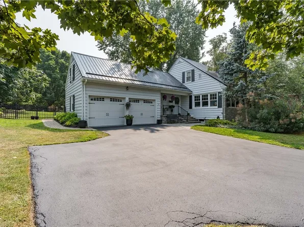 276 Thompson Blvd, Watertown, NY 13601