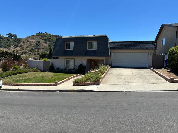 5240 Bloch St, San Diego, CA 92122