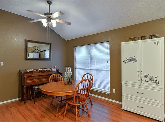 5th image of 4012 Colorado Springs Dr