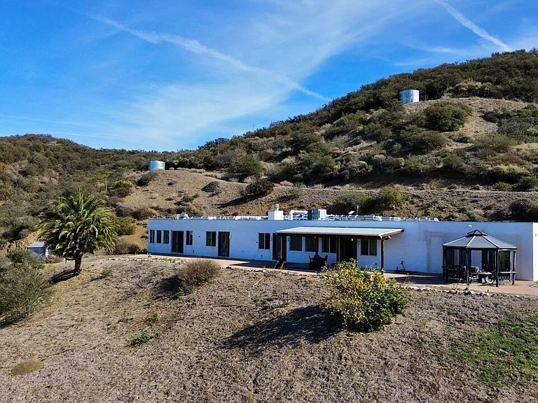 11077 Pacific View Dr — Photo 3