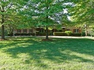 21 Wilderness Ln, Defiance, MO 63341