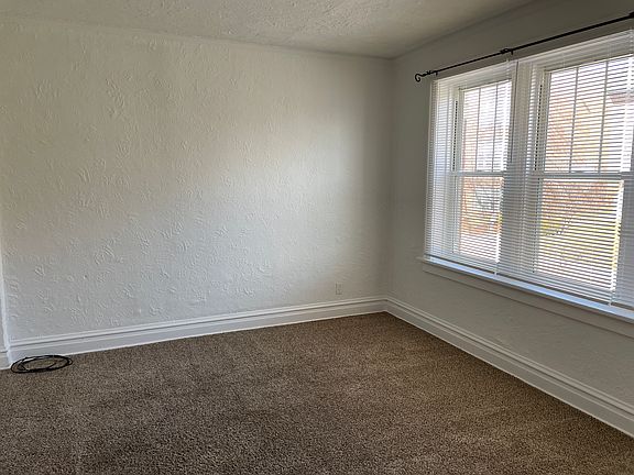 3rd image of 6026 Southwest Ave #2