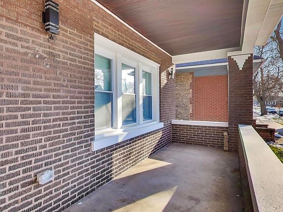 3rd image of 7633 S Eberhart Ave
