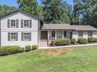9630 Pine Thicket Way, Roswell, GA 30075