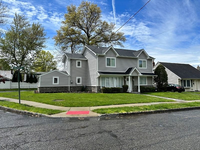 1st image of 23 Sweetwood Dr #1