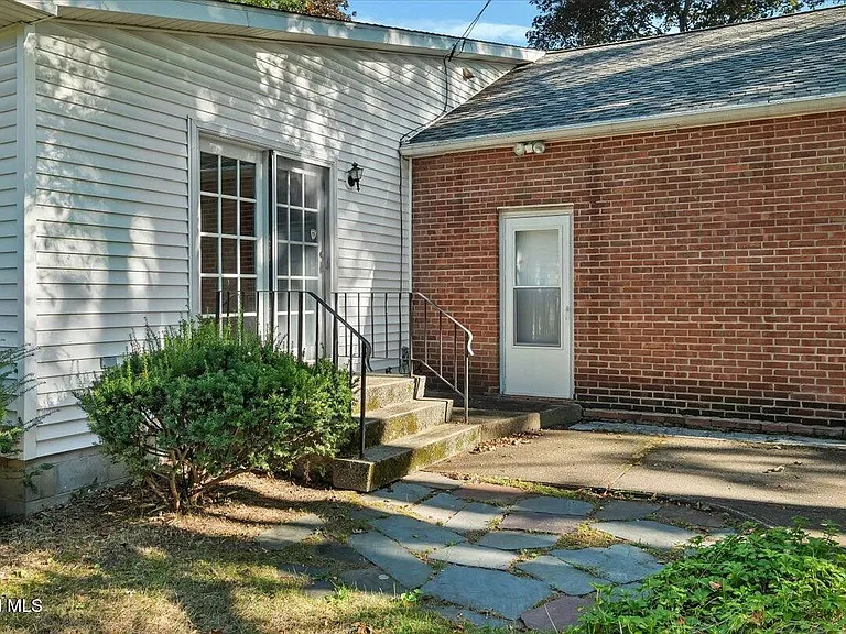 4 Albright Ave — Photo 15
