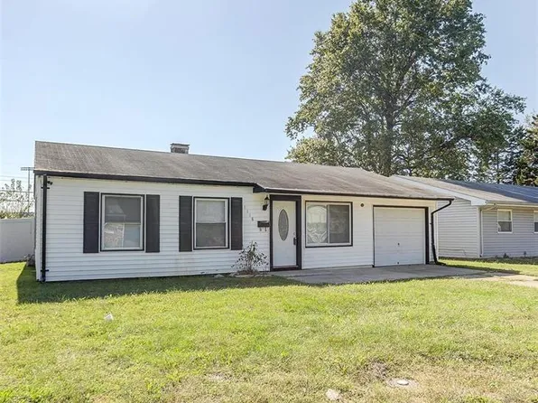 1118 Saint Benedict Dr, Cahokia, IL 62206