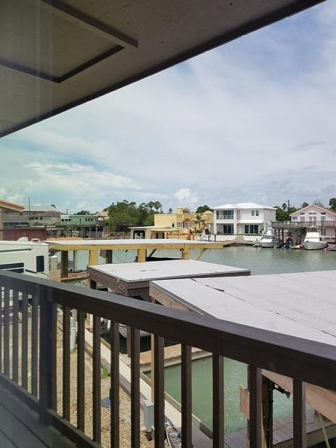 1st image of 40 Tarpon Ave
