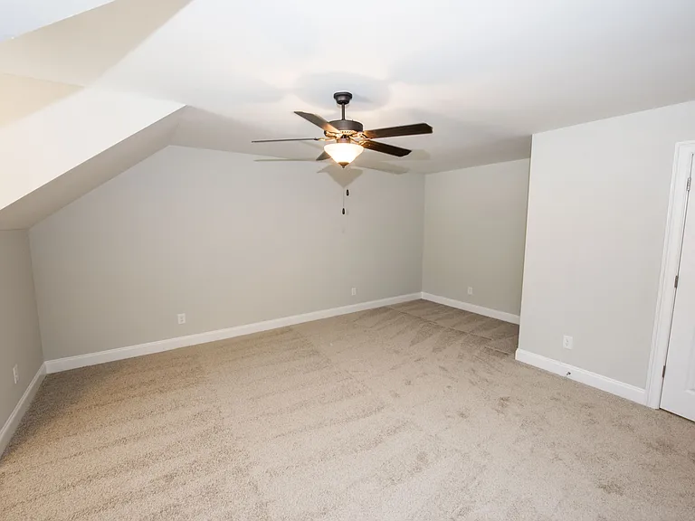 2304 Snowshill Ln — Photo 17