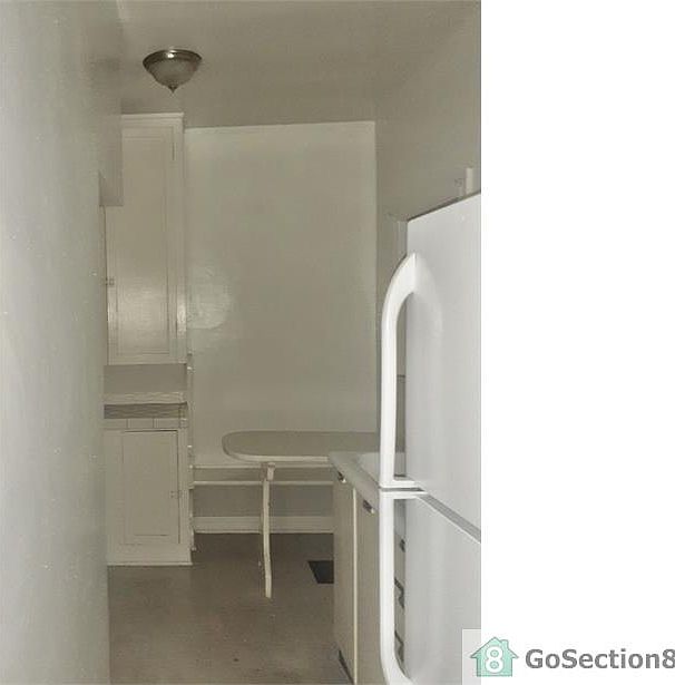 1st image of 1432 N Formosa Ave APT 14