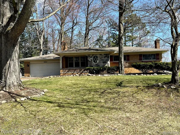 5824 Warbler Dr, Clarkston, MI 48346