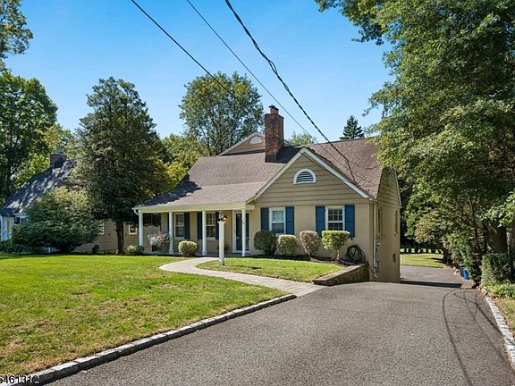 2nd image of 26 Pittsford Way