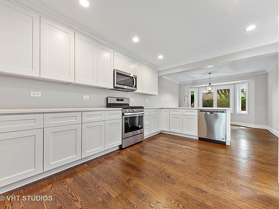 3rd image of 47 Briarwood S