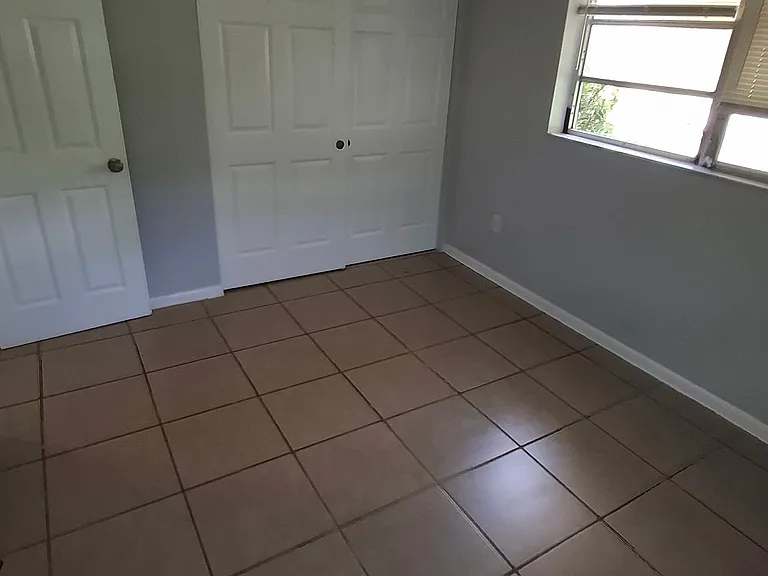 2216 Anne Ave — Photo 12
