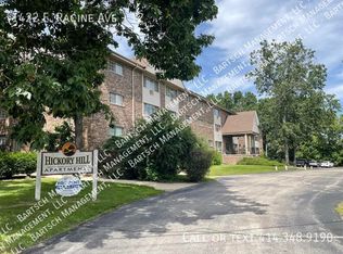 1422 E Racine Ave APT 12, Waukesha, WI 53186