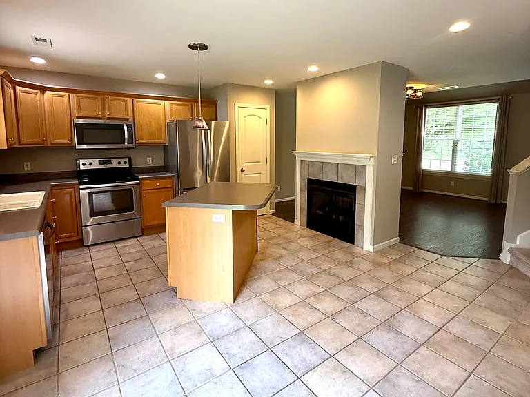 3601 Chapel Hill Rd — Photo 6