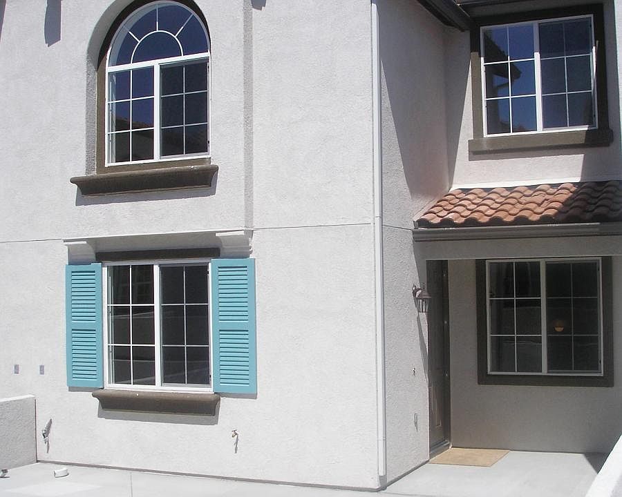 1st image of 315 Dolphin Ln