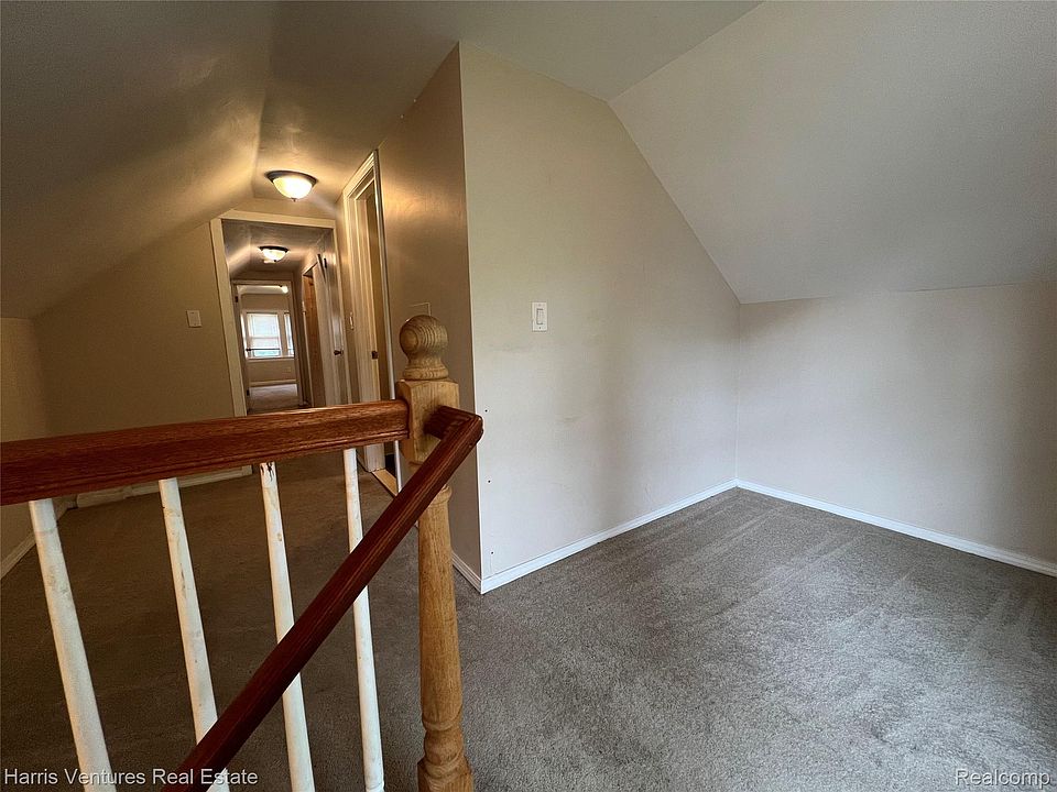 21344 Seminole St, photo 19