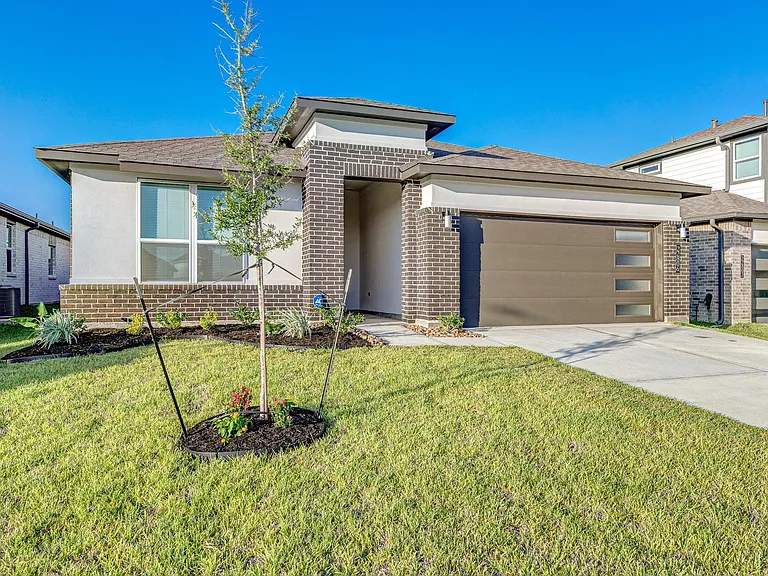 22806 Theodoli Dr — Photo 3