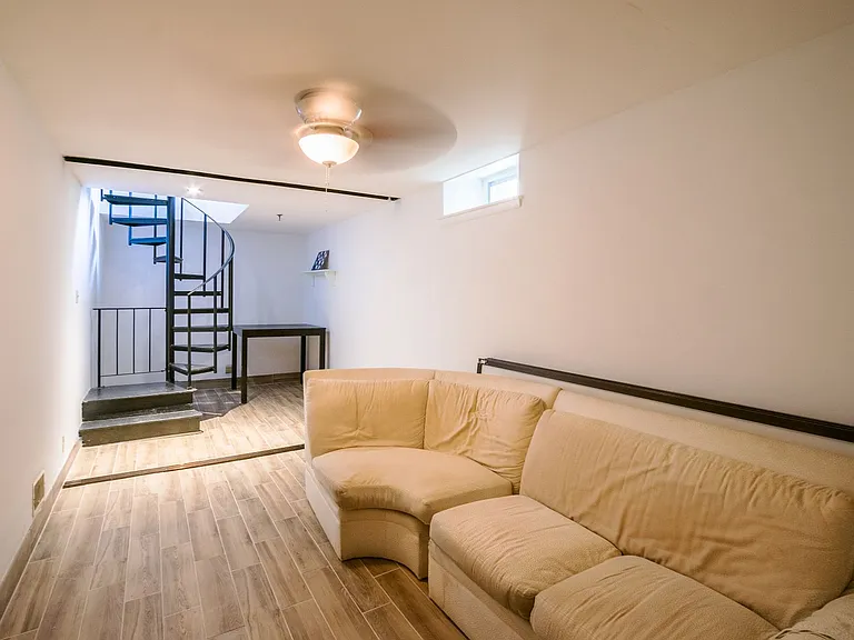 1137 Pine St #103 — Photo 21