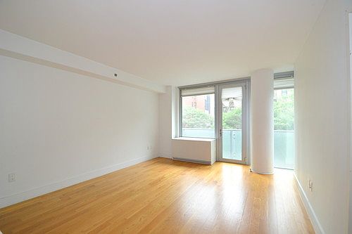 5th image of 464 W 44th St