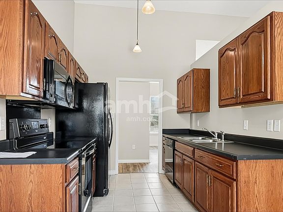 3rd image of 228 Standing Pines Cir