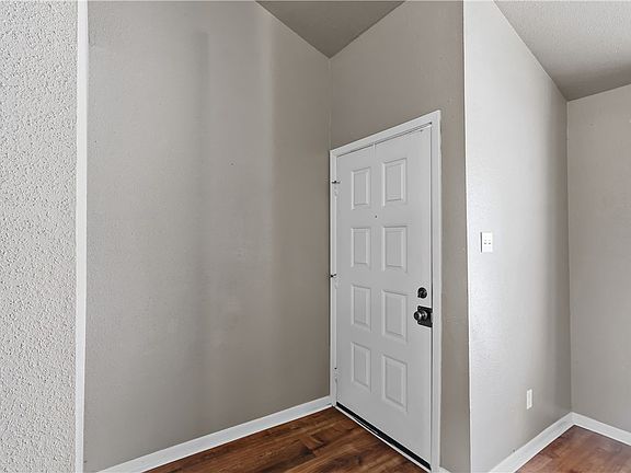4th image of 1500 Olympia Way #2