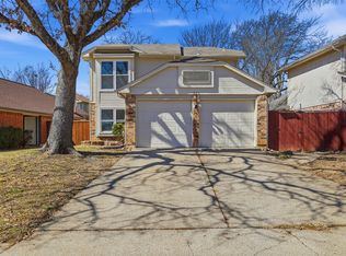 952 Ramblewood Dr, Lewisville, TX 75067