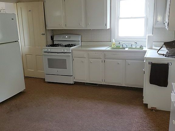5th image of 1007 Stone St