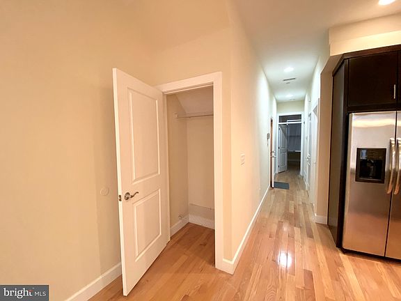 5th image of 1902 Christian St #B