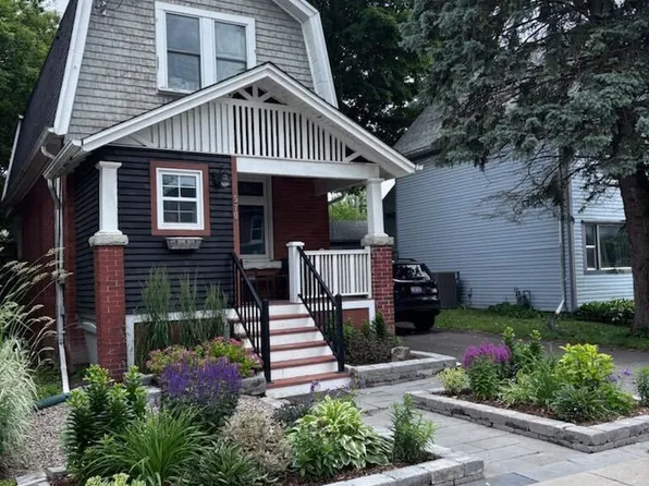 570 Frontenac St, Kingston, ON K7K 4M2