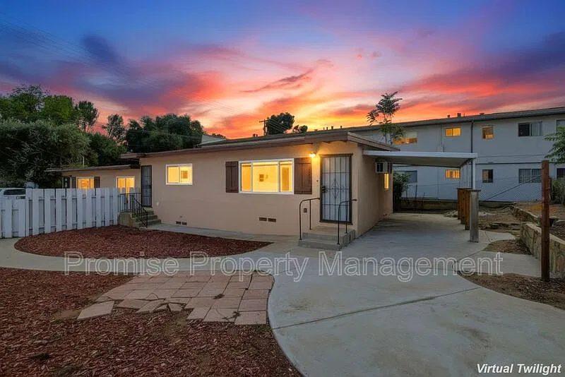 2 bed, 1.0 bath, 800 sqft, $2,200 — Photo 1