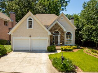 1033 Spalding Club Ct, Atlanta, GA 30338