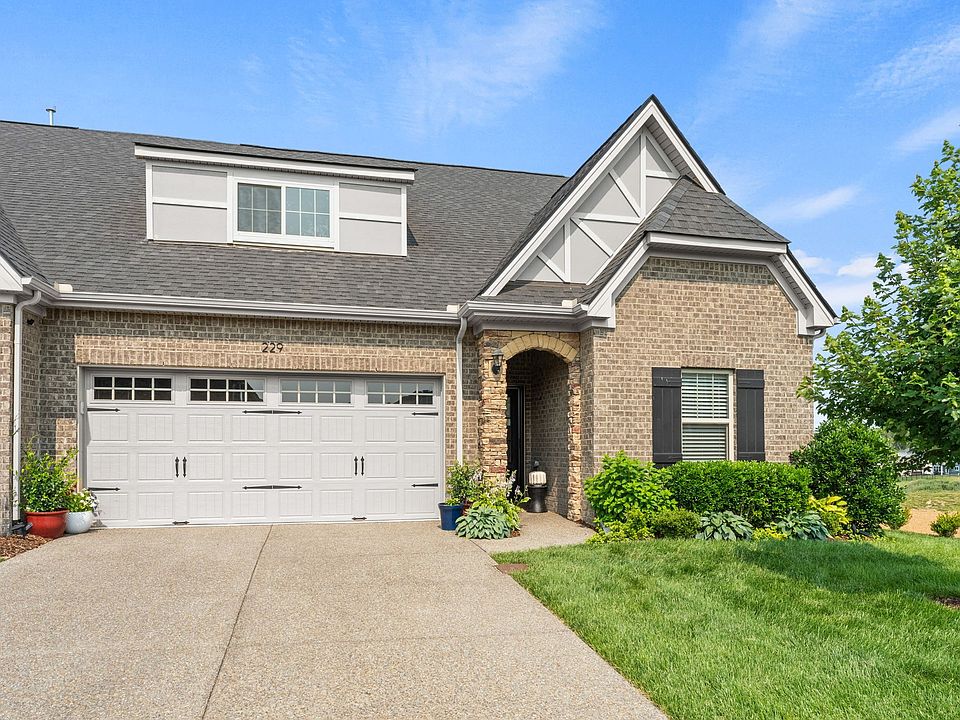 1st image of 229 Ferdinand Dr