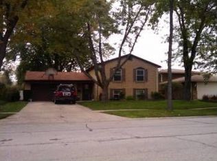 2160 Walnut Ave, Hanover Park, IL 60133