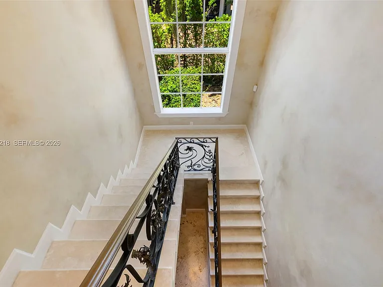 6905 SW 75th Ave — Photo 41
