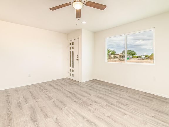 5th image of 8521 S Van Buren Ave