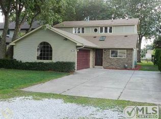 39439 E Archer Dr, Harrison Township, MI 48045