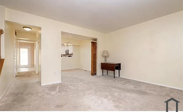 13 Gloucester Ct — Photo 4