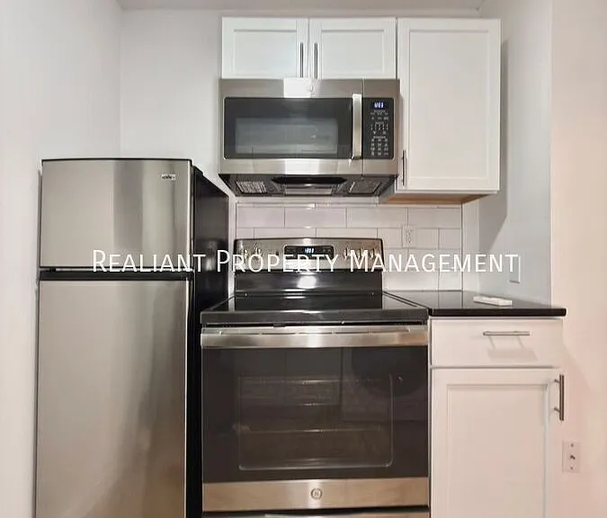 139 E Clifton Ave #139E301 — Photo 4