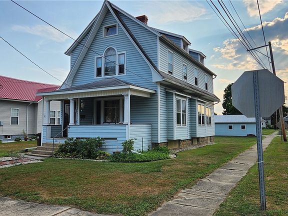 3rd image of 221 Elm St