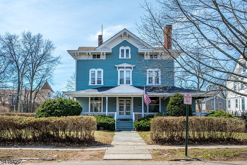 1st image of 518 Central Ave