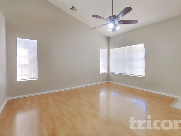 3rd image of 220 W Utopia Rd