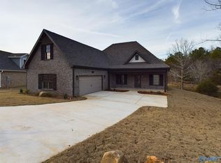 44 Oak Ridge Ct, Cherokee Ridge, AL 35175